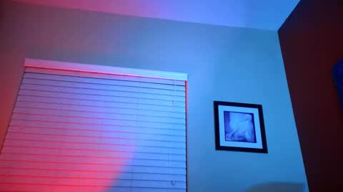 Mia online show from December 29, 2024, 5:21 am