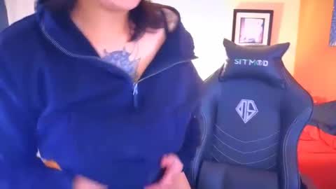 Mia online show from January 11, 2025, 2:20 am