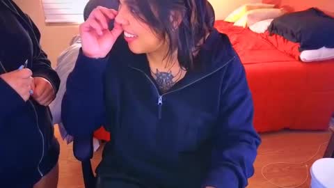 Mia online show from January 11, 2025, 5:20 am