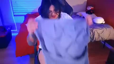 Mia online show from January 27, 2025, 3:26 am