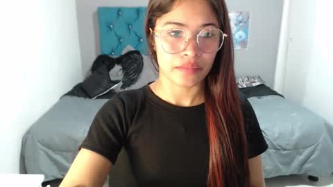 miacumgirl online show from February 16, 2026, 12:34 pm