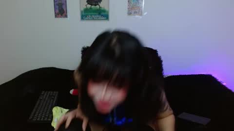 Mia david      online show from April 23, 2026, 8:22 pm