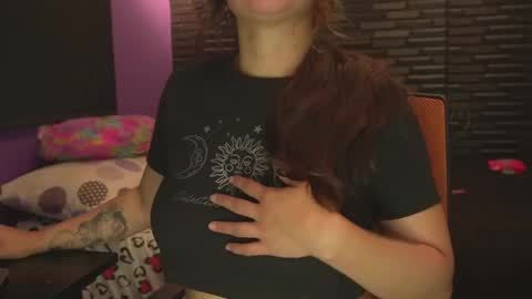 Snapshot of miadimota chatting on November 8, 2025, 4:56 am Mia online show from November 8, 2025, 4:56 am