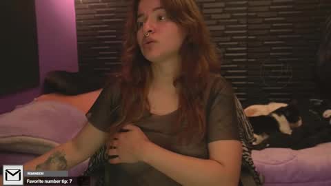 Snapshot of miadimota chatting on November 30, 2025, 6:28 am Mia online show from November 30, 2025, 6:28 am