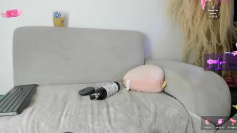 Miafisher online show from September 23, 2025, 9:56 am