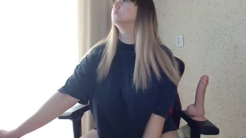 Snapshot of miafoxisja chatting on February 28, 2026, 3:18 am MiaFoxisJa online show from February 28, 2026, 3:18 am