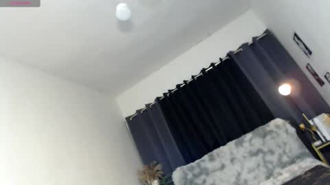 Snapshot of miafuckingwill chatting on January 23, 2025, 10:44 pm miafuckingwill online show from January 23, 2025, 10:44 pm