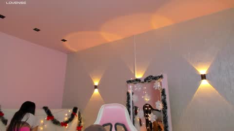 Snapshot of miagomez1 chatting on December 10, 2024, 1:33 pm Mia Gomez online show from December 10, 2024, 1:33 pm