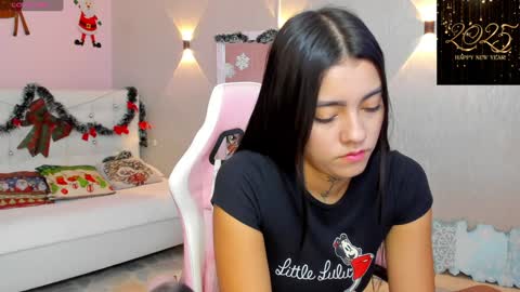 Snapshot of miagomez1 chatting on January 4, 2025, 1:21 pm Mia Gomez online show from January 4, 2025, 1:21 pm