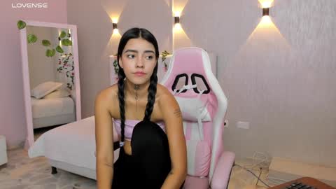 Snapshot of miagomez1 chatting on February 4, 2025, 2:21 pm Mia Gomez online show from February 4, 2025, 2:21 pm