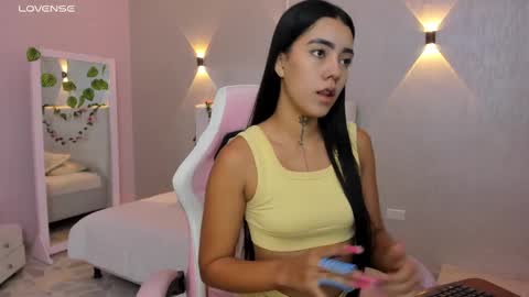 Snapshot of miagomez1 chatting on February 18, 2025, 1:44 pm Mia Gomez online show from February 18, 2025, 1:44 pm