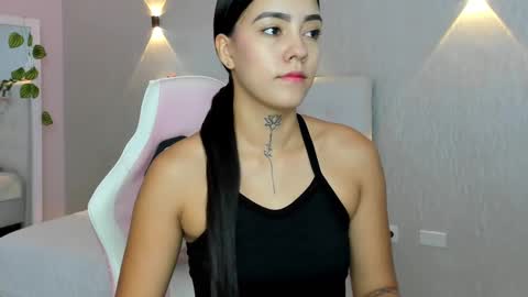 Snapshot of miagomez1 chatting on March 4, 2025, 12:33 pm Mia Gomez online show from March 4, 2025, 12:33 pm