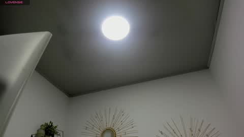 Snapshot of miah_bigboobs chatting on January 23, 2025, 8:57 am Miah Collins online show from January 23, 2025, 8:57 am