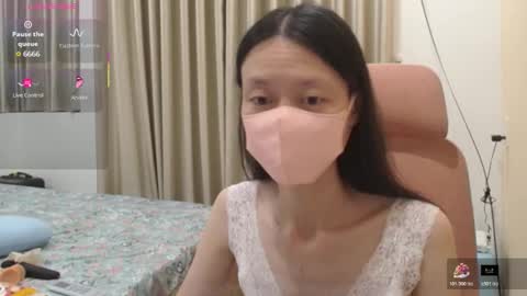 miahchan68 online show from November 25, 2025, 2:39 pm