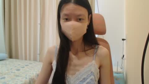 miahchan68 online show from April 1, 2026, 1:39 am