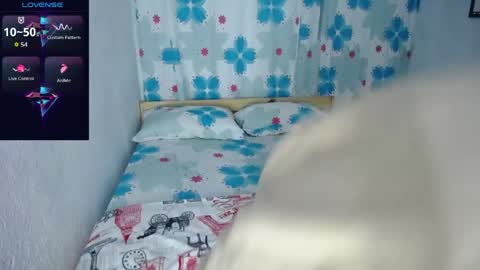 miajoseph_ online show from April 20, 2026, 2:36 am