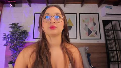 Mia  online show from March 30, 2026, 3:29 am