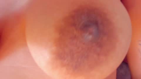 Snapshot of miakris1 chatting on February 6, 2025, 10:00 pm miakris1 online show from February 6, 2025, 10:00 pm