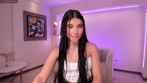 Call me Mia  online show from October 12, 2025, 11:20 am