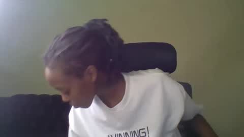 Muffin online show from April 2, 2026, 11:02 pm