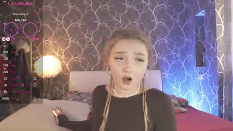 Mia online show from April 23, 2026, 12:29 pm