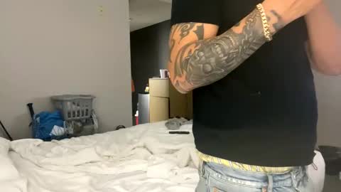 miamiclos1 online show from January 12, 2025, 3:49 am