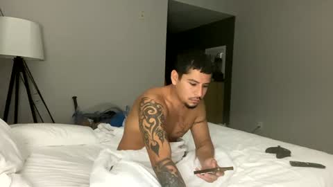 miamiclos1 online show from January 17, 2025, 11:27 am