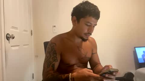 miamiclos1 online show from September 10, 2025, 12:05 pm