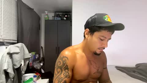 miamiclos1 online show from September 23, 2025, 11:24 am