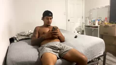 miamiclos1 online show from October 19, 2025, 3:29 am