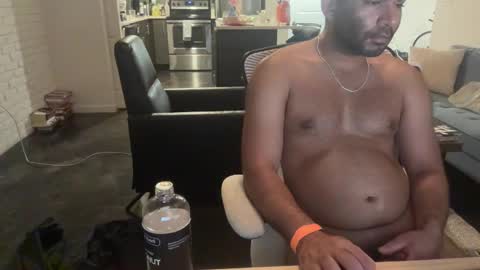 Snapshot of miamifit chatting on January 19, 2025, 9:22 am miamifit online show from January 19, 2025, 9:22 am