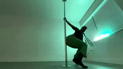 Snapshot of miamiworld chatting on September 19, 2025, 7:54 am MiamiWorld online show from September 19, 2025, 7:54 am