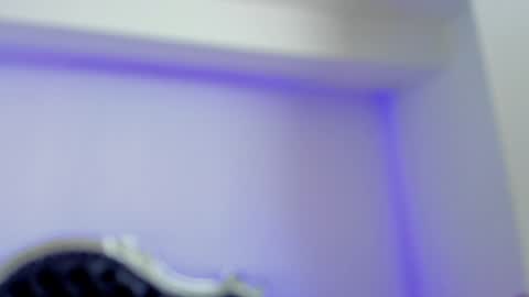 Snapshot of miamontoya chatting on January 17, 2025, 4:15 pm Mia   -5 7001400 Follow  online show from January 17, 2025, 4:15 pm