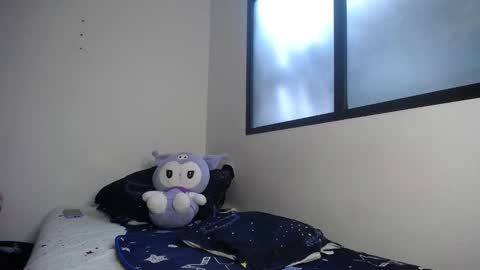 Snapshot of miamoon_ chatting on February 23, 2025, 10:09 pm Mia online show from February 23, 2025, 10:09 pm