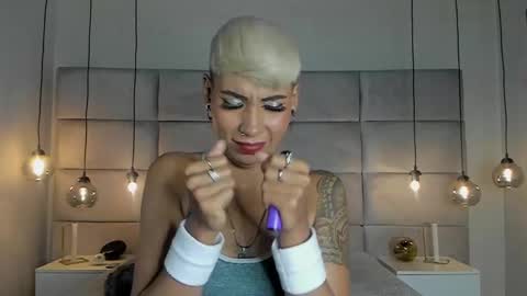 Mia Morgann online show from February 8, 2025, 6:22 pm