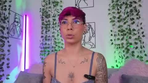 Mia Morgann online show from April 17, 2026, 2:42 pm