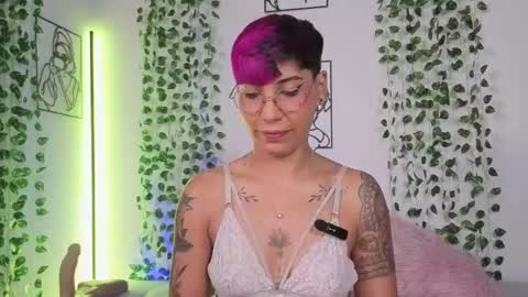 Snapshot of miamorgann chatting on May 15, 2026, 4:14 pm Mia Morgann online show from May 15, 2026, 4:14 pm