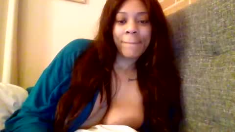 MiaMuffn online show from April 14, 2026, 8:09 am