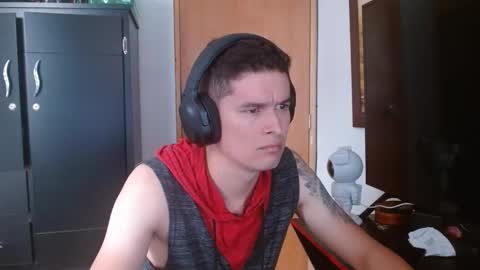 Snapshot of miaou_miaou chatting on February 9, 2025, 9:06 pm miaou_miaou online show from February 9, 2025, 9:06 pm