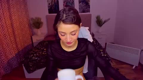 Mia online show from January 30, 2025, 1:11 am