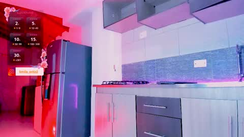 miapink_ofi_ online show from September 23, 2025, 12:13 am