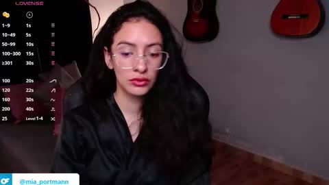 MIAPORTMANN online show from February 1, 2026, 11:42 am