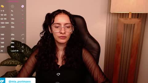 MIAPORTMANN online show from April 12, 2026, 7:35 am