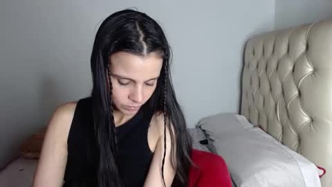 Snapshot of miarobinn_ chatting on December 2, 2024, 2:53 am miarobinn_ online show from December 2, 2024, 2:53 am