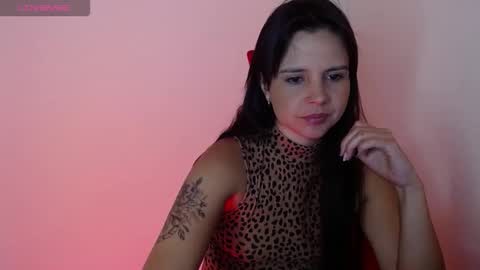Snapshot of miarobinn_ chatting on September 24, 2025, 11:35 am miarobinn_ online show from September 24, 2025, 11:35 am