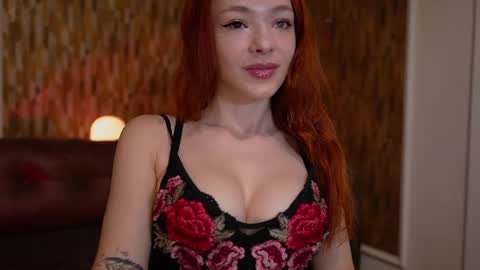 Mia online show from June 5, 2026, 1:56 am