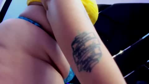 MiaRouse online show from April 24, 2026, 11:07 pm