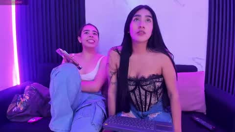 miascott5 online show from October 22, 2025, 2:56 am