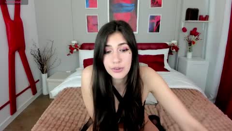 Miayna Silk online show from April 15, 2026, 1:18 pm