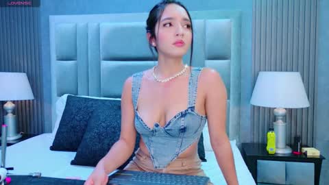 Mia Sweetth online show from November 27, 2025, 3:19 am